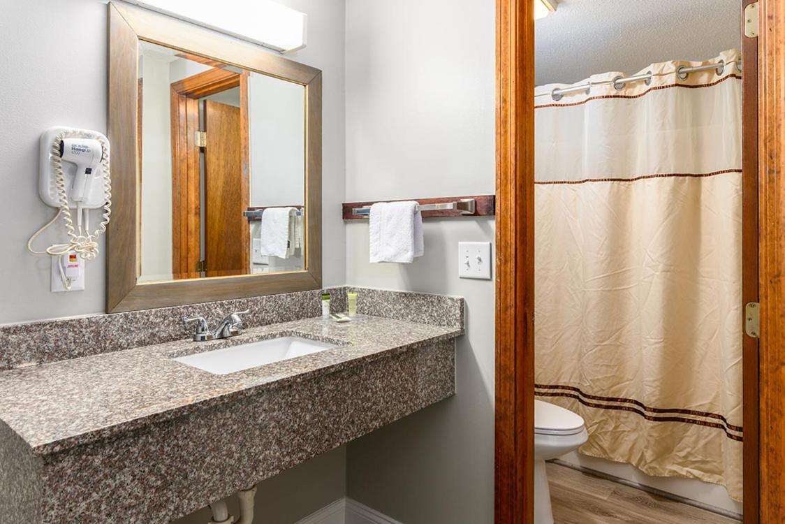 Captains Quarters Motel & Conference Center Eastham Esterno foto